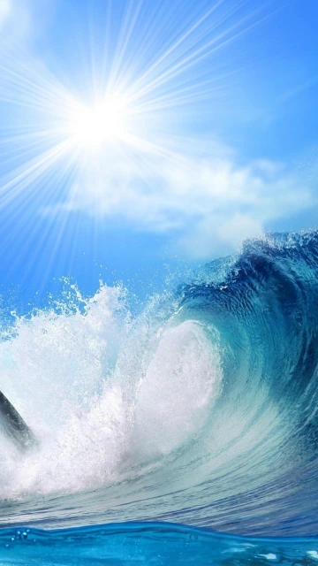Ocean Wave Breaking Under Sun