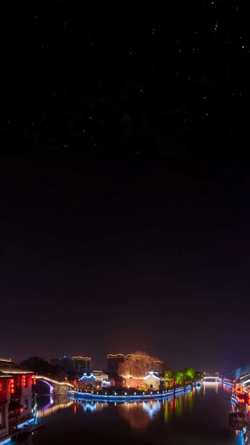 LIghtning 4K