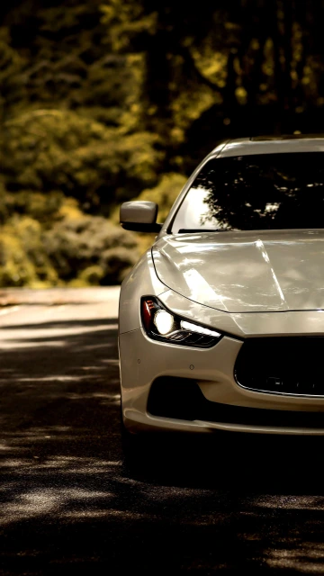 White Car 4K