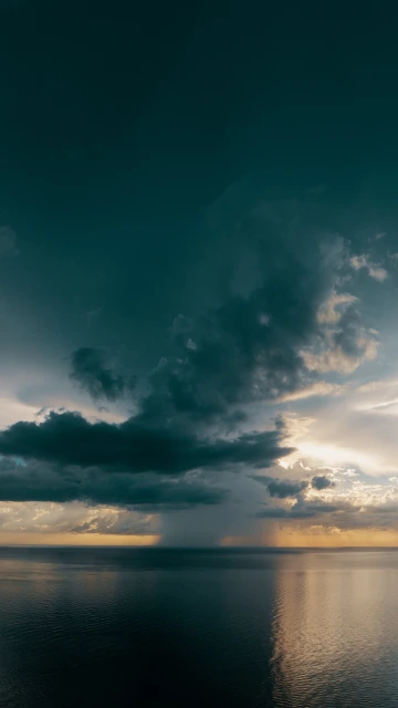 Sea Horizon Clouds