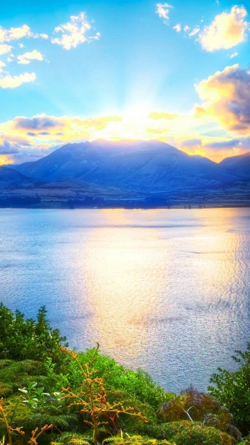 Sun Mountains Lake Greens Solarly Ripples