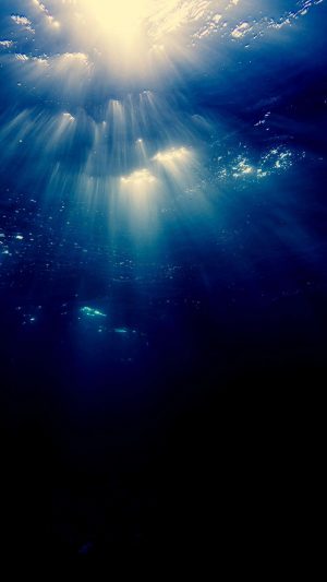 Underwater Light 4K Phone Wallpaper 300x533 - WhatsApp Wallpapers