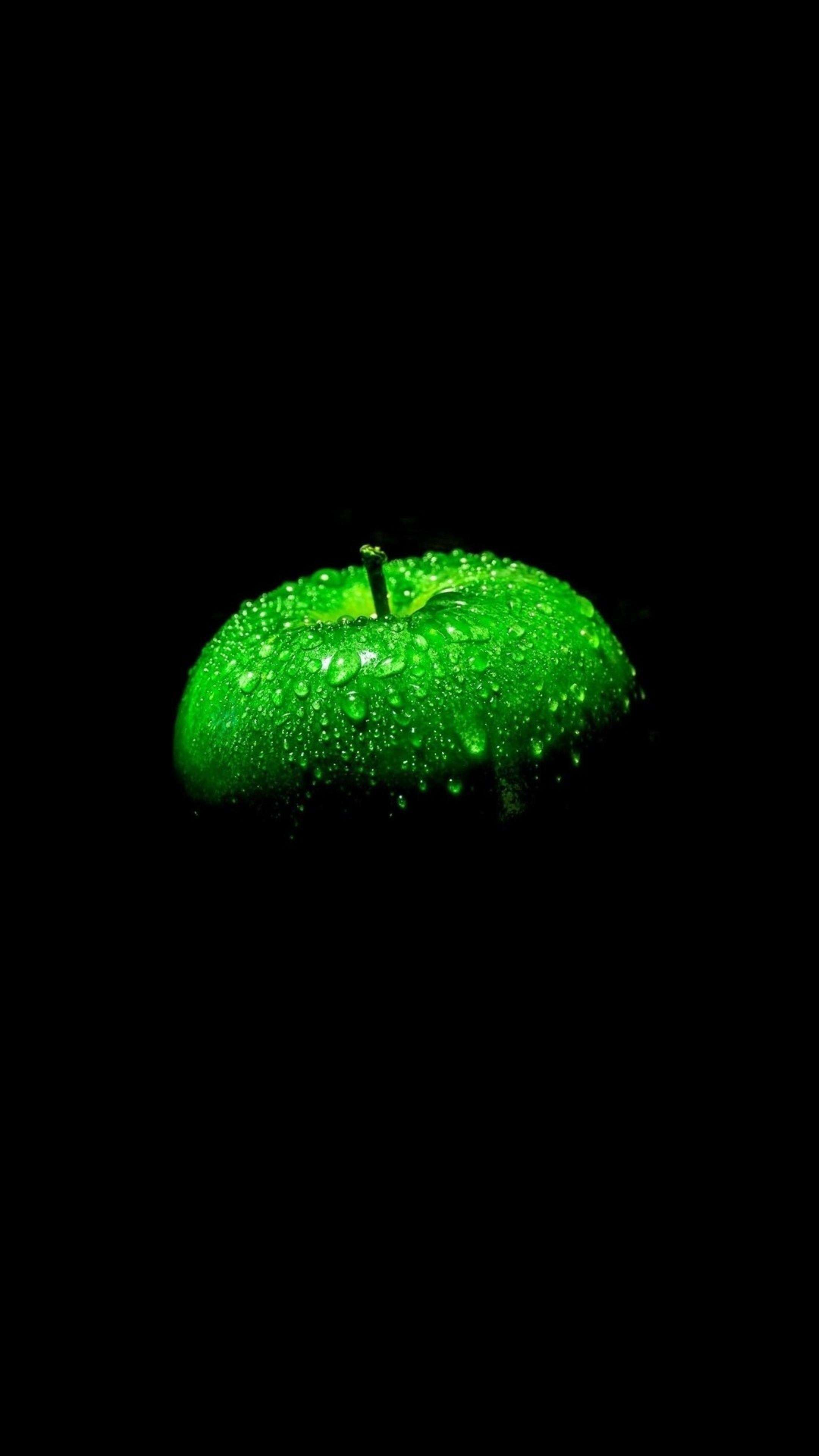 Wet Green Apple 4K Phone Wallpaper