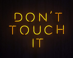 dont touch - Fone Walls